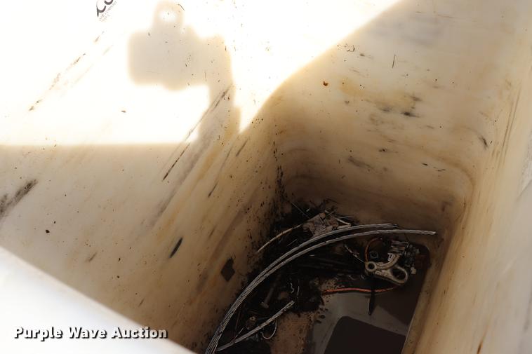 image for item EJ9773 2009 Dodge Ram 5500 bucket truck