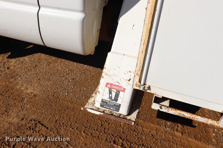 image for item EJ9773 2009 Dodge Ram 5500 bucket truck