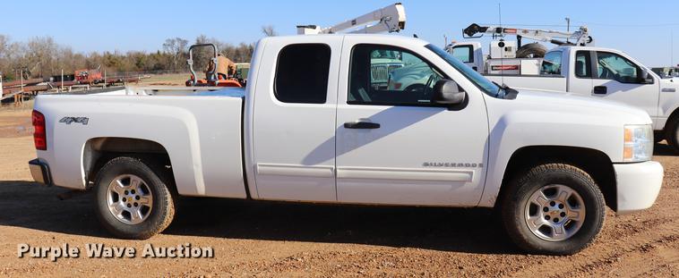 image for item EJ9774 2009 Chevrolet Silverado 1500 Ext. Cab pickup truck