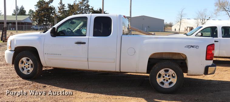 image for item EJ9774 2009 Chevrolet Silverado 1500 Ext. Cab pickup truck