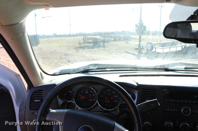 image for item EJ9774 2009 Chevrolet Silverado 1500 Ext. Cab pickup truck