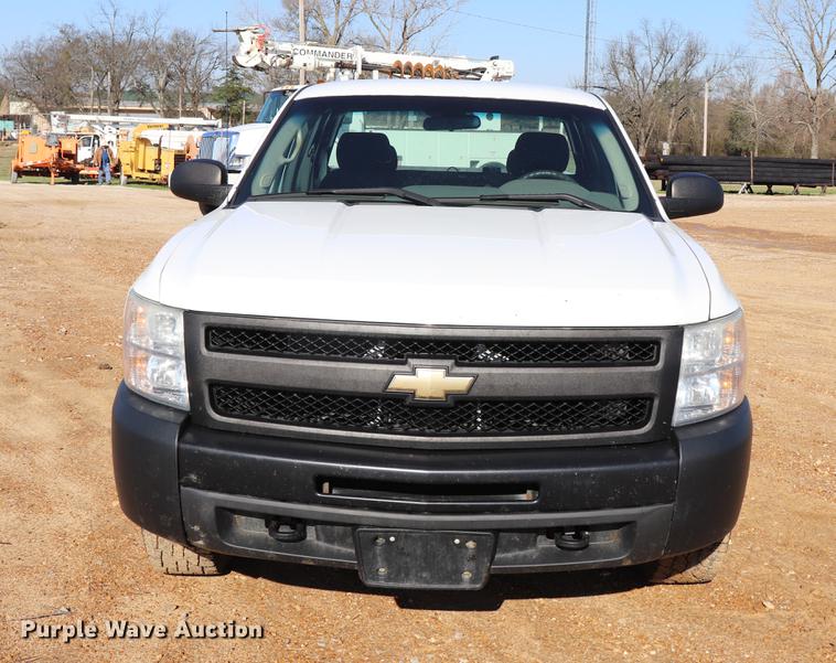 image for item EJ9775 2010 Chevrolet Silverado 1500 Ext. Cab pickup truck