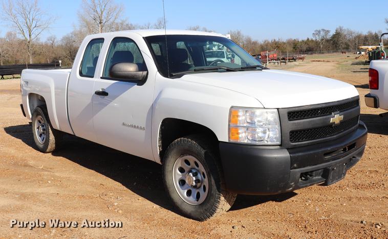 image for item EJ9775 2010 Chevrolet Silverado 1500 Ext. Cab pickup truck