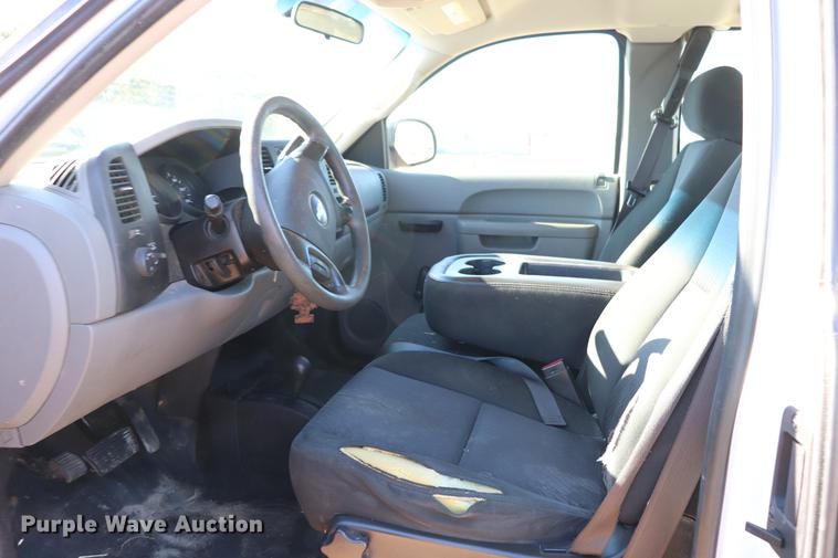 image for item EJ9775 2010 Chevrolet Silverado 1500 Ext. Cab pickup truck