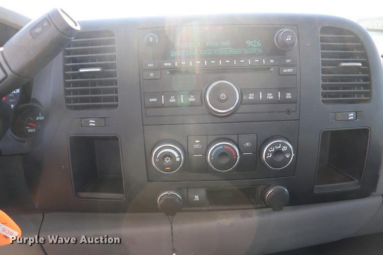 image for item EJ9775 2010 Chevrolet Silverado 1500 Ext. Cab pickup truck