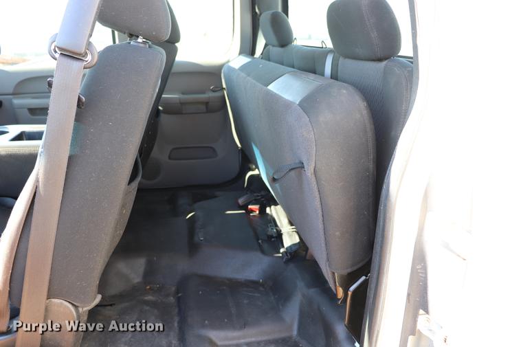 image for item EJ9775 2010 Chevrolet Silverado 1500 Ext. Cab pickup truck