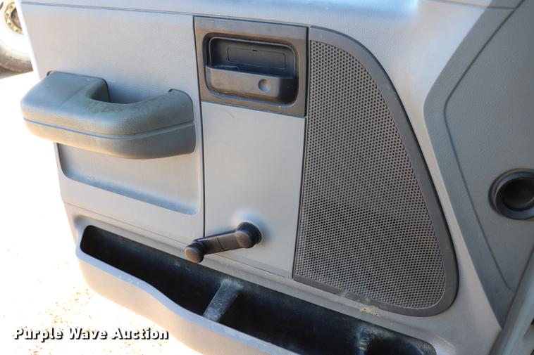 image for item EJ9776 2008 Ford F150 pickup truck