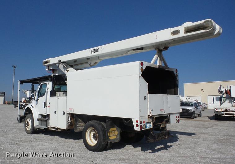 image for item J8532 2008 Freightliner M2 106 bucket truck