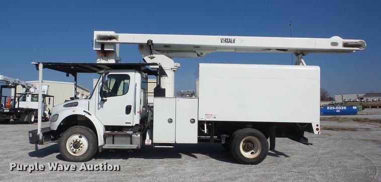 image for item J8532 2008 Freightliner M2 106 bucket truck