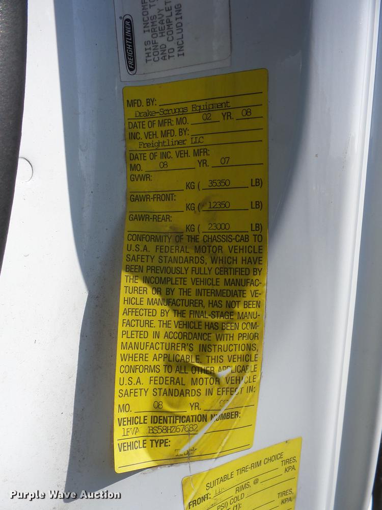 image for item J8532 2008 Freightliner M2 106 bucket truck