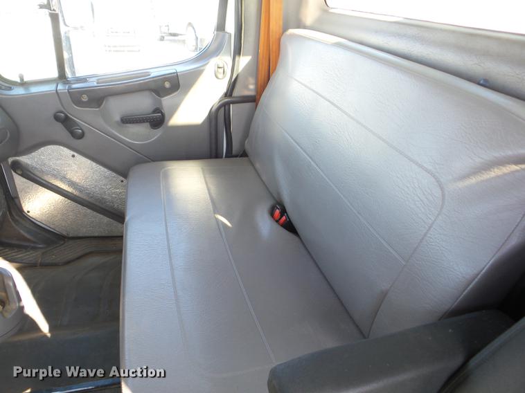 image for item J8532 2008 Freightliner M2 106 bucket truck