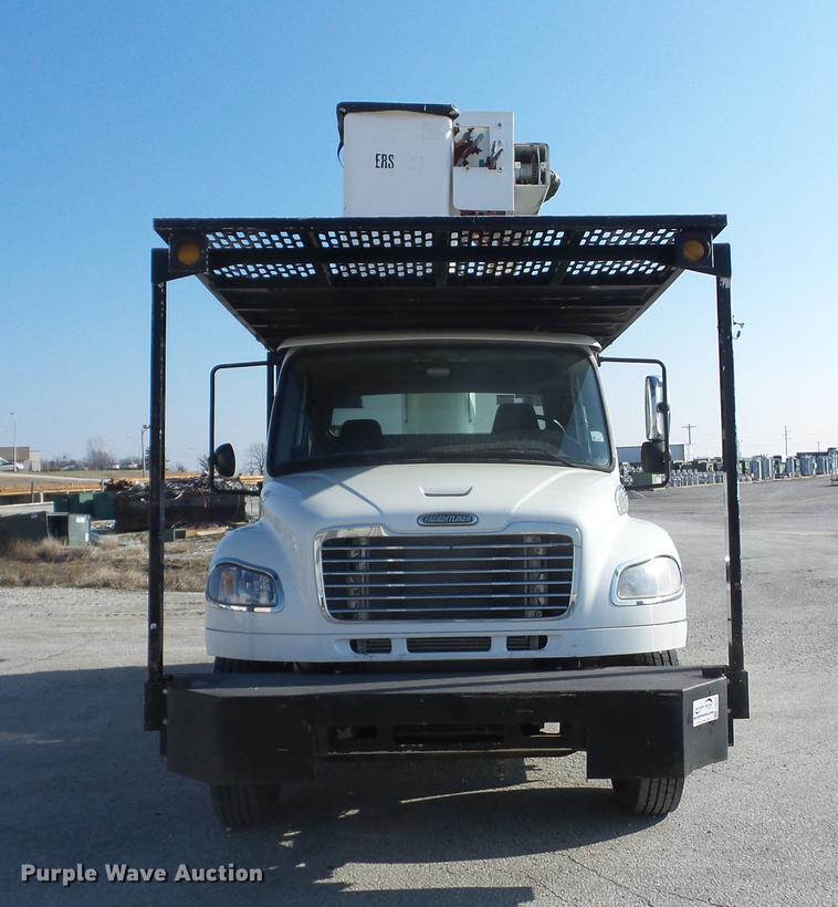 image for item J8533 2008 Freightliner M2 106 bucket truck