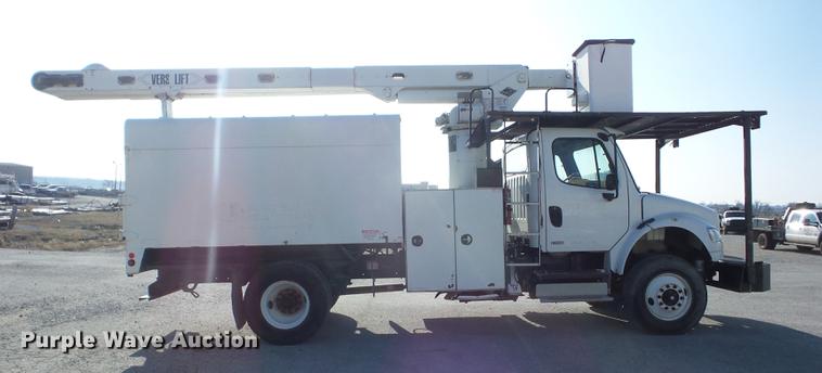 image for item J8533 2008 Freightliner M2 106 bucket truck