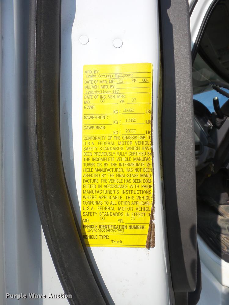 image for item J8533 2008 Freightliner M2 106 bucket truck