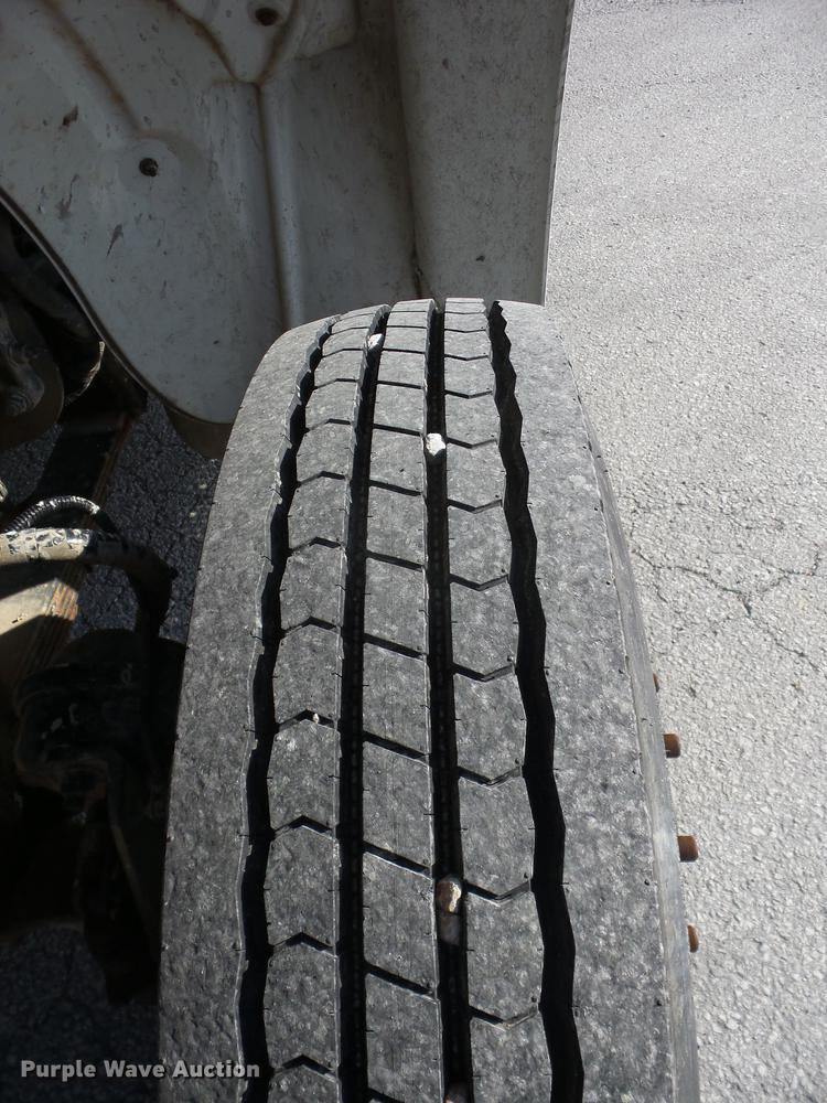 image for item J8533 2008 Freightliner M2 106 bucket truck