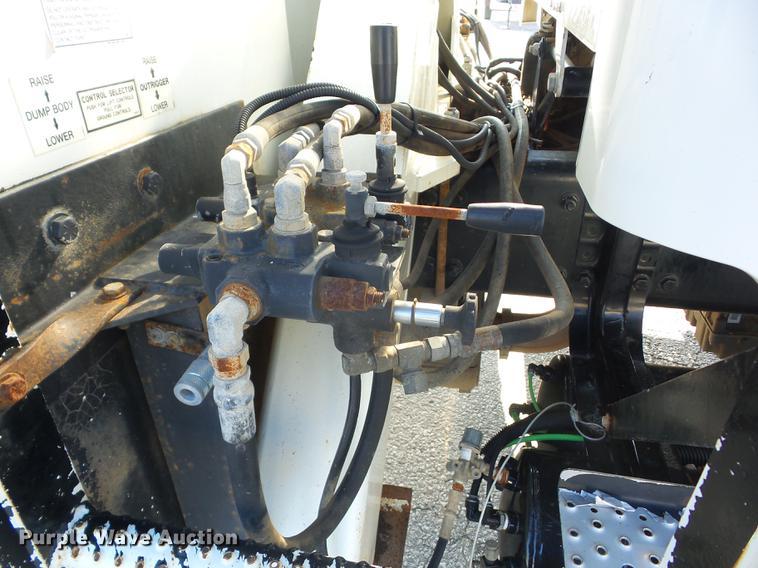 image for item J8533 2008 Freightliner M2 106 bucket truck