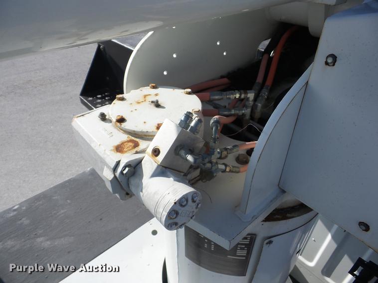 image for item J8533 2008 Freightliner M2 106 bucket truck