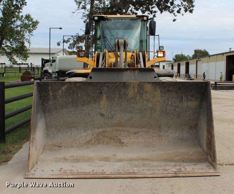 image for item L1916 2008 Volvo L120E wheel loader