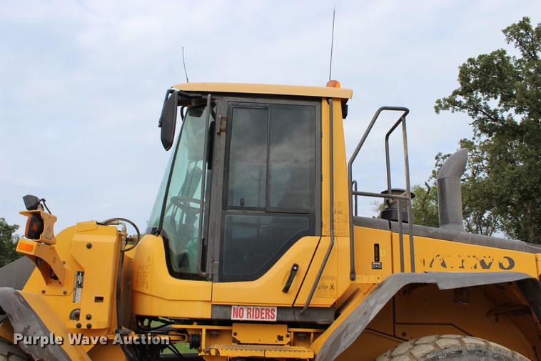 image for item L1916 2008 Volvo L120E wheel loader