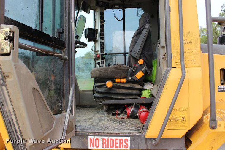 image for item L1916 2008 Volvo L120E wheel loader