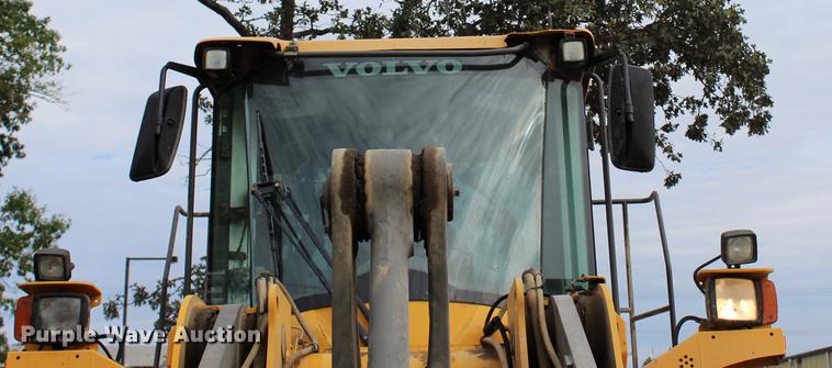 image for item L1916 2008 Volvo L120E wheel loader