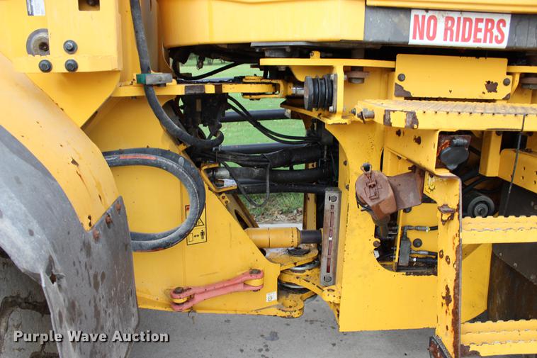 image for item L1916 2008 Volvo L120E wheel loader