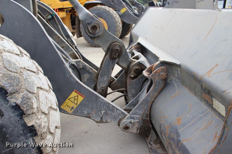 image for item L1916 2008 Volvo L120E wheel loader