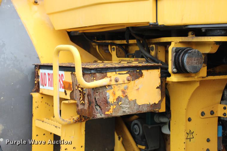 image for item L1916 2008 Volvo L120E wheel loader