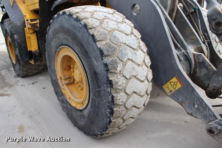 image for item L1916 2008 Volvo L120E wheel loader