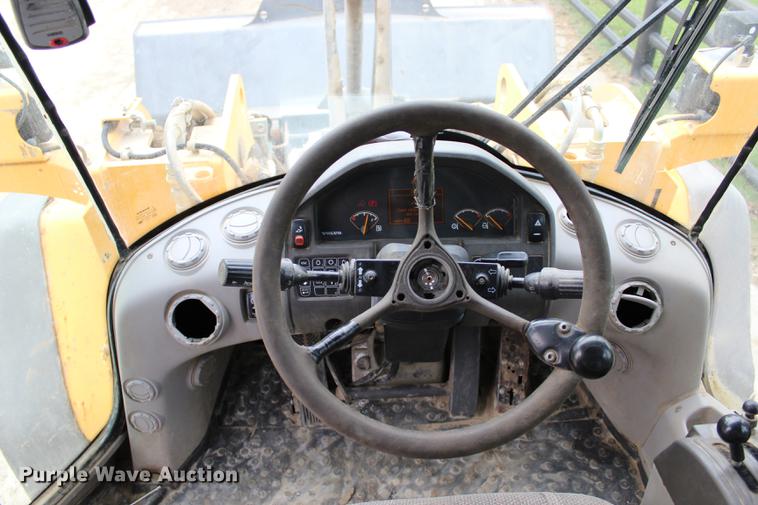 image for item L1917 2008 Volvo L120F wheel loader