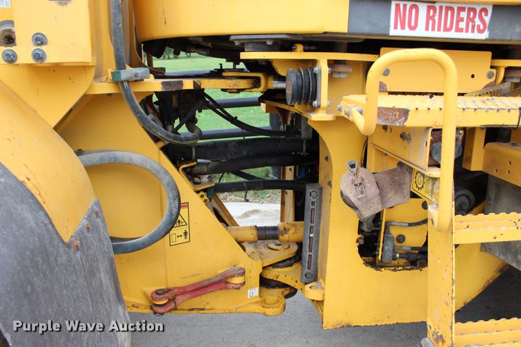 image for item L1917 2008 Volvo L120F wheel loader