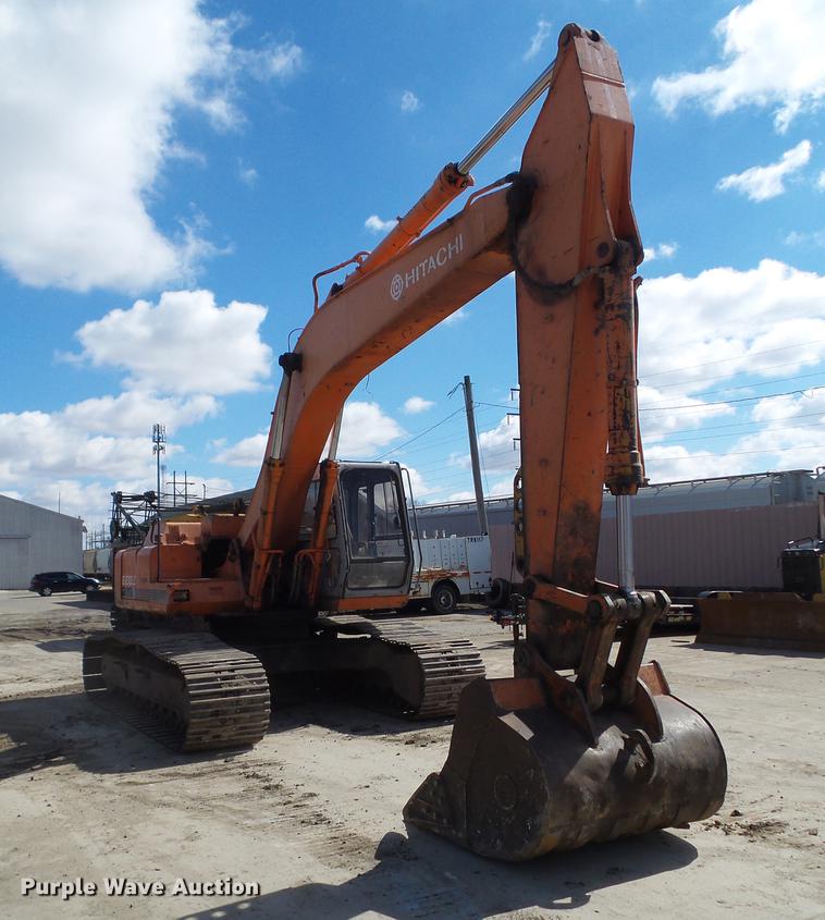 image for item L5667 1995 Hitachi EX270LC excavator
