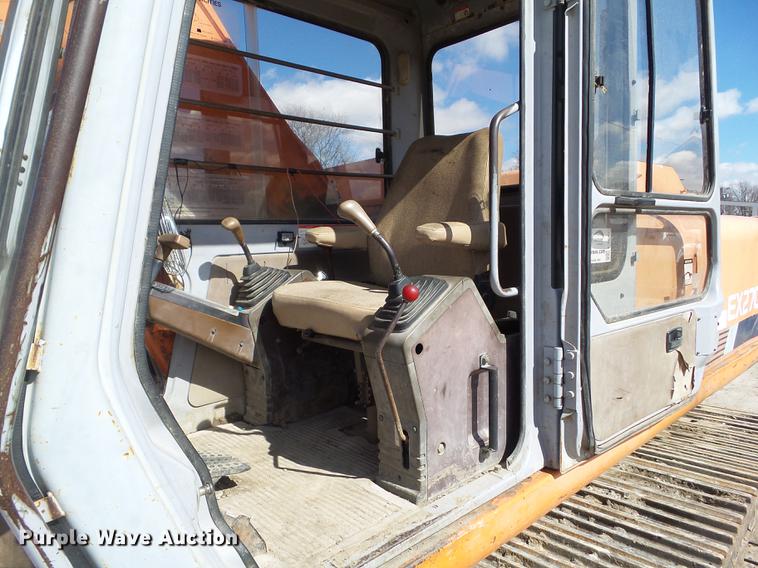 image for item L5667 1995 Hitachi EX270LC excavator