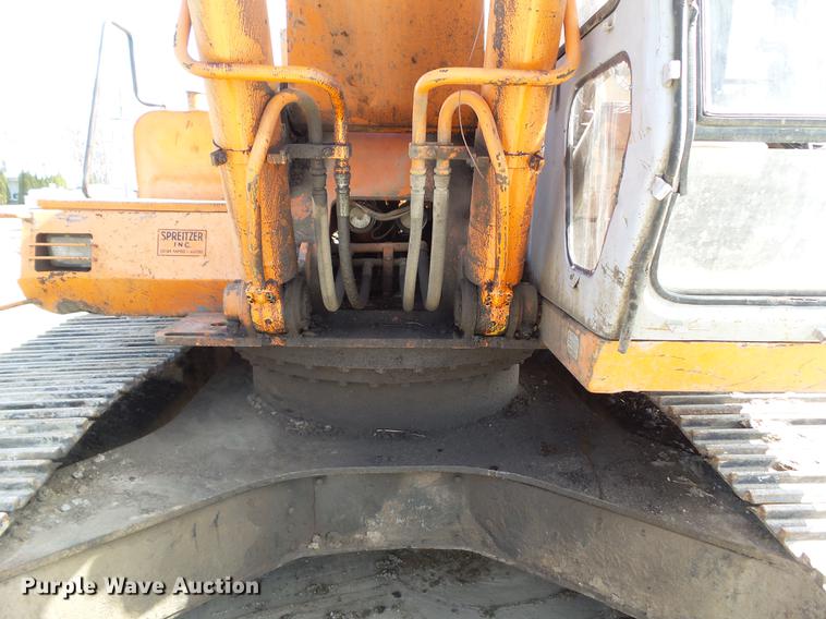 image for item L5667 1995 Hitachi EX270LC excavator