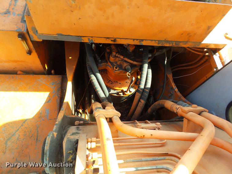 image for item L5667 1995 Hitachi EX270LC excavator