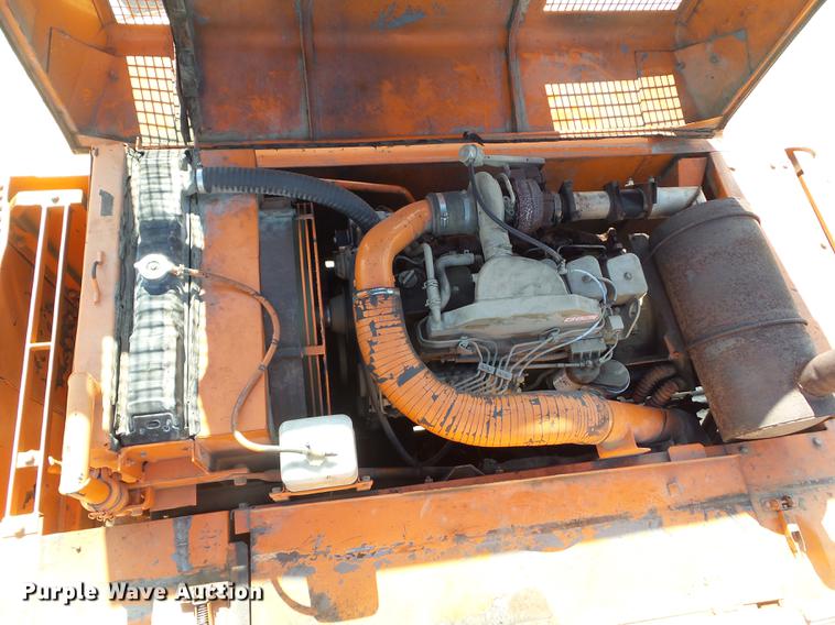 image for item L5667 1995 Hitachi EX270LC excavator