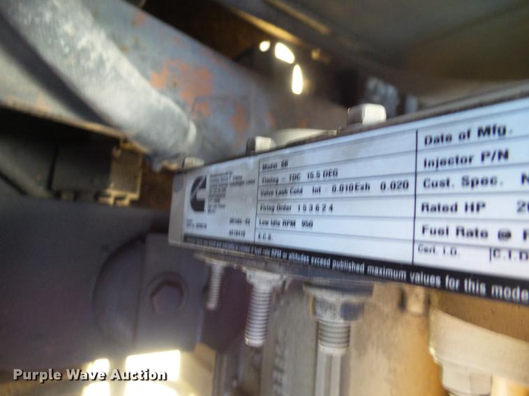 image for item L5667 1995 Hitachi EX270LC excavator