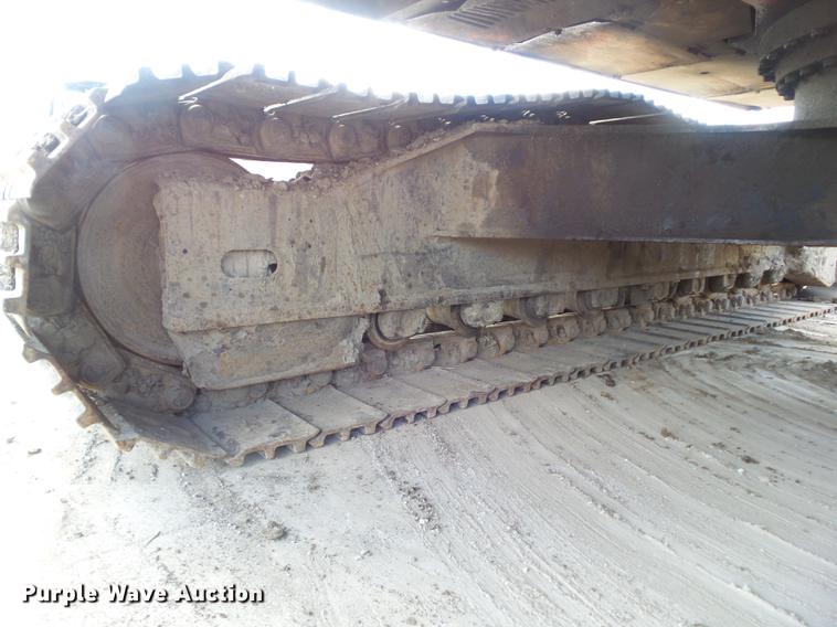 image for item L5667 1995 Hitachi EX270LC excavator