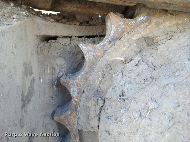 image for item L5667 1995 Hitachi EX270LC excavator