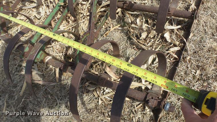 image for item AR9752 Spring tooth harrow