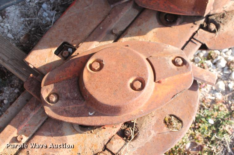 image for item DB5120 Kuhn GMD600-GIIHD disc mower