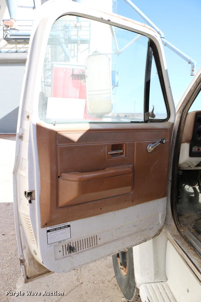 image for item DB6532 1988 Chevrolet Kodiak grain truck