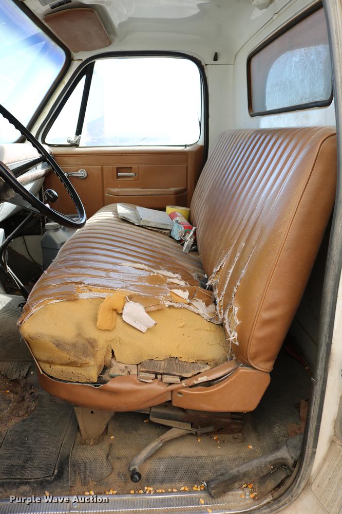 image for item DB6532 1988 Chevrolet Kodiak grain truck