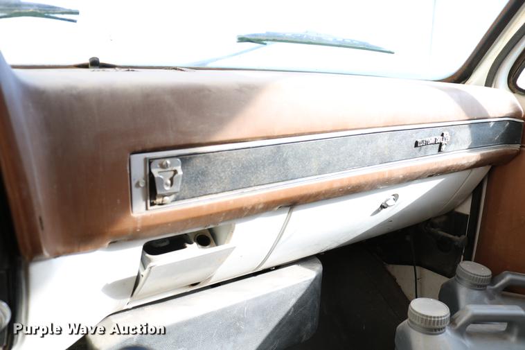 image for item DB6532 1988 Chevrolet Kodiak grain truck