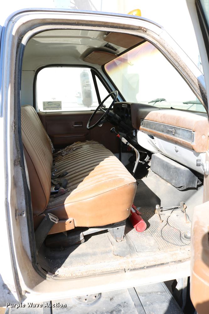 image for item DB6532 1988 Chevrolet Kodiak grain truck