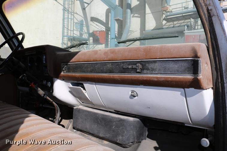 image for item DB6532 1988 Chevrolet Kodiak grain truck