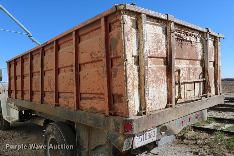 image for item DB6532 1988 Chevrolet Kodiak grain truck