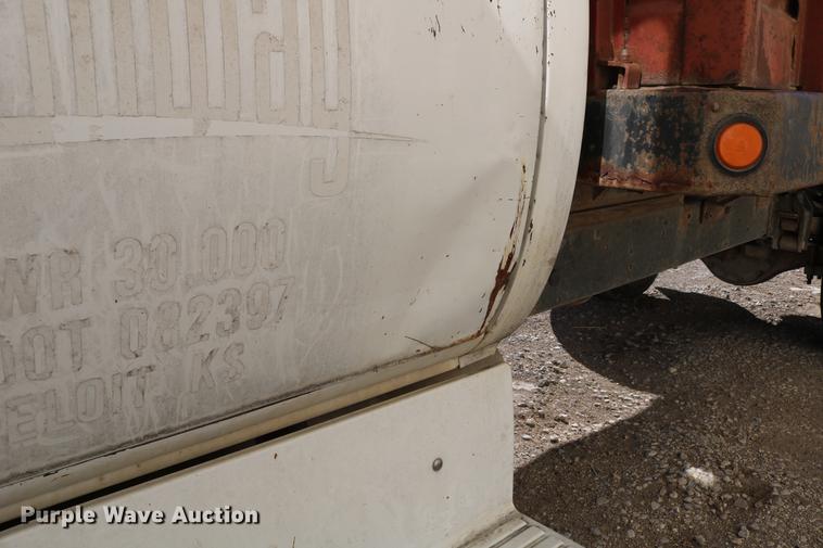 image for item DB6532 1988 Chevrolet Kodiak grain truck