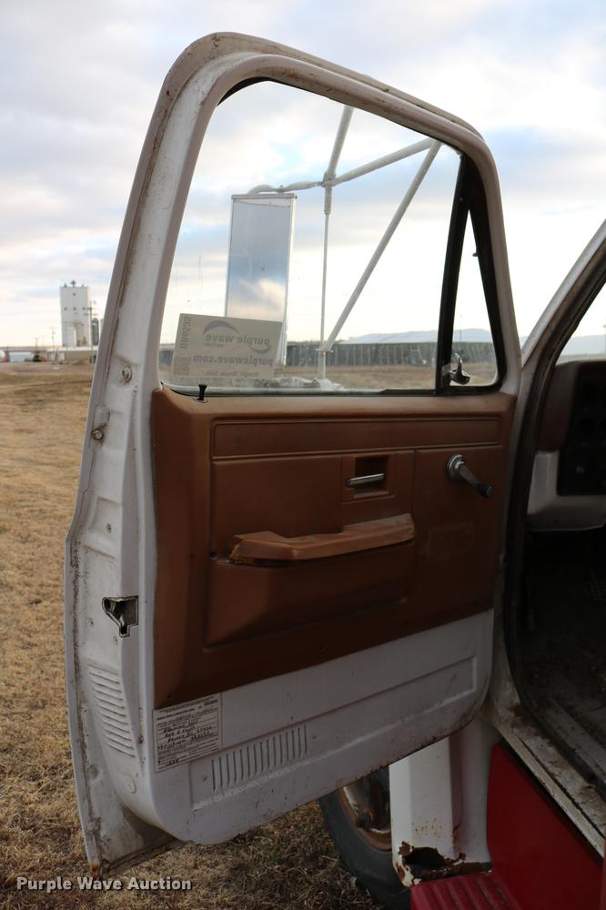 image for item DB6535 1988 Chevrolet C70 grain truck