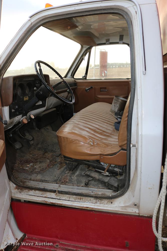 image for item DB6535 1988 Chevrolet C70 grain truck